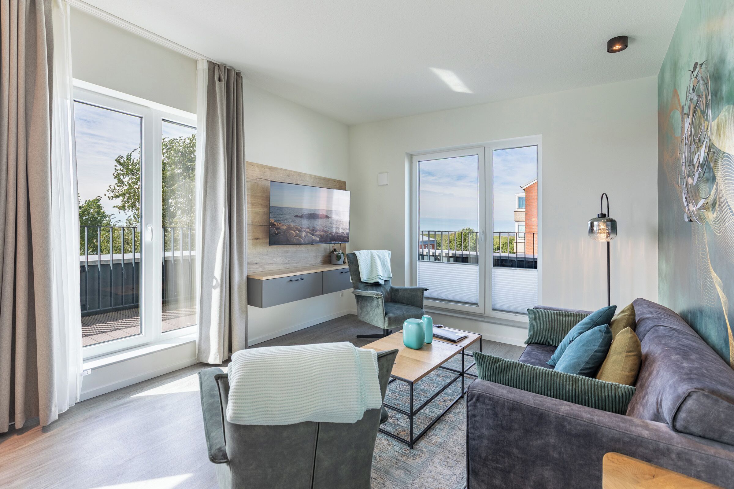 Fernseher, DVD-Player, Stereoanlage