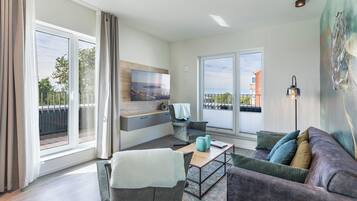 Fernseher, DVD-Player, Stereoanlage