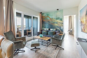 Fernseher, DVD-Player, Stereoanlage