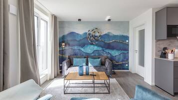 Fernseher, DVD-Player, Stereoanlage