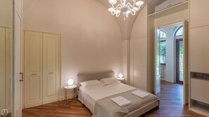 3 bedrooms, iron/ironing board, free WiFi