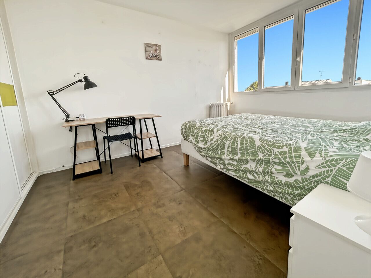 3 Schlafzimmer, Schreibtisch, Bügeleisen/Bügelbrett, WLAN