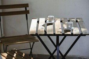 Restaurant - Charming Home in the Heart of Haifa by Sea N Rent (Haifa)