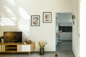 Room - Charming Home in the Heart of Haifa by Sea N Rent (Haifa)
