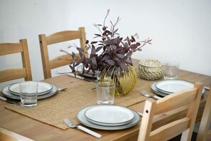 Restaurant - Charming Home in the Heart of Haifa by Sea N Rent (Haifa)