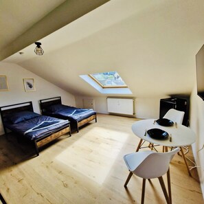 1 bedroom, WiFi, bed sheets
