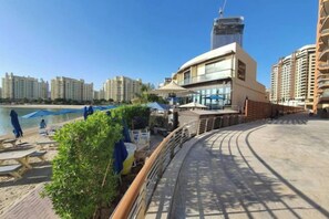 ชายหาด