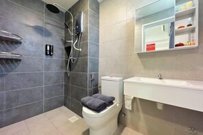 Bathroom - Elegant 3-Bedroom Fully Air-Con @ Vista Sentul (Kuala Lumpur)