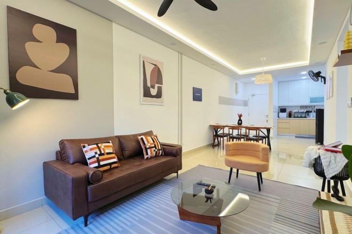 Elegant 3-Bedroom Fully Air-Con @ Vista Sentul