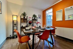 تناول الطعام