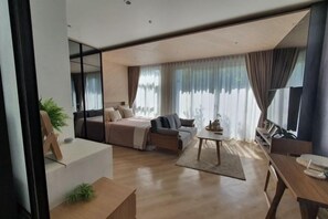 صورة غير مصنفة، 4 من 10، زرّ