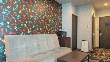 Designer Corner Twin Room, Non-Smoking | Desk, free WiFi