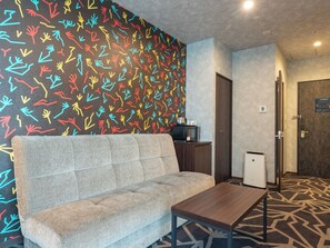 Designer Corner Twin Room, Non-Smoking