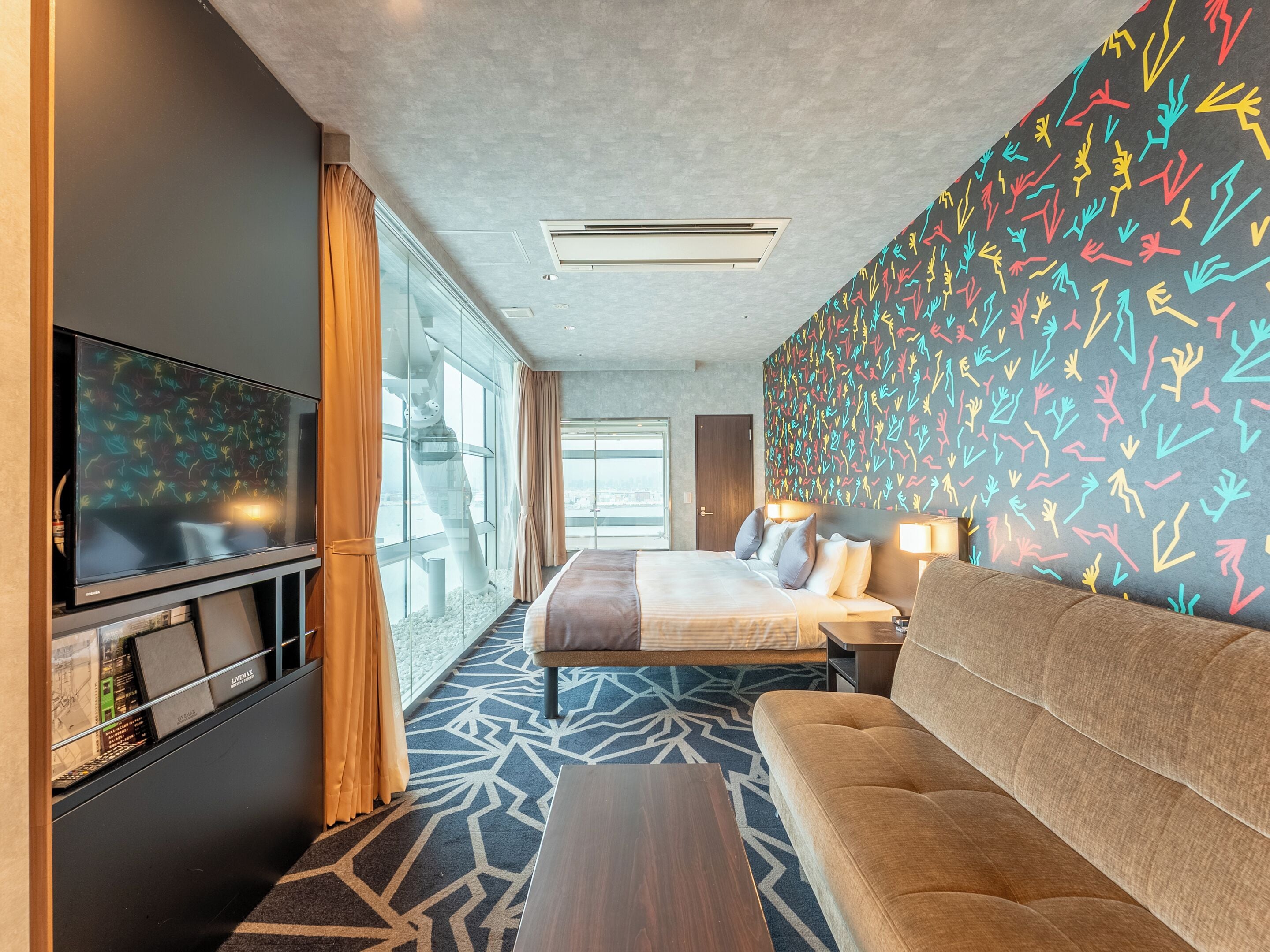 Designer Corner Twin Room, Non-Smoking