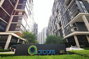 Unclassified image, 4 of 19, button - Nostalgia Arcoris #163 #Hyatt #MontKiara (Kuala Lumpur)