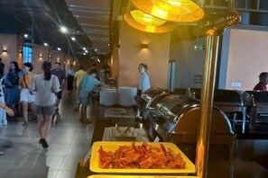 Dining - Ocean view 2 beds Apec Wyndham Mandala Mui Ne (Phan Thiet)