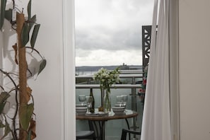 تناول الطعام