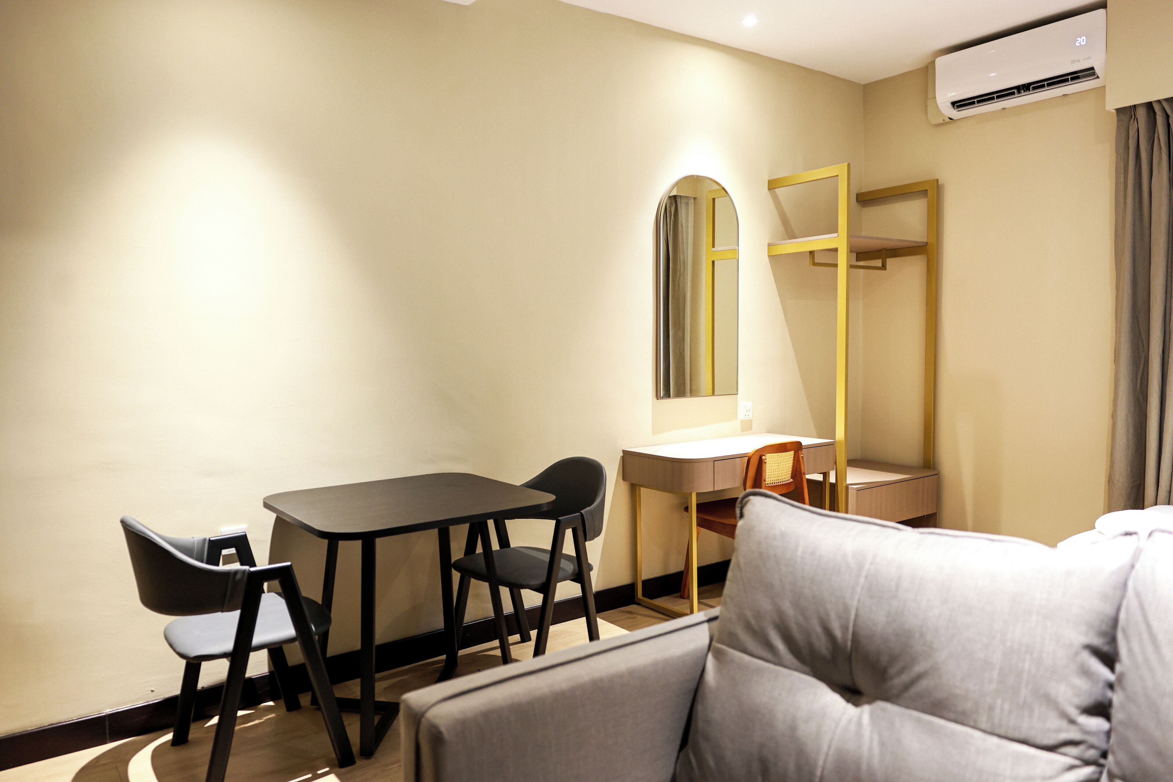 Zweibettzimmer | Zimmersafe, Bügeleisen/Bügelbrett, kostenloses WLAN