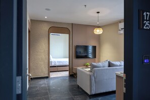 Executive Suite, Sea View | In-room safe, iron/ironing board, free WiFi - Kivana Suite by Ayuhouz (Kota Kinabalu)