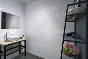 Room - Empire City Signature Studio Suites (Petaling Jaya)