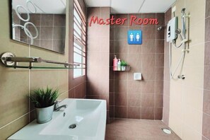 Bathroom - Landed House #Semenyih #Cozy #BBQ (Semenyih)