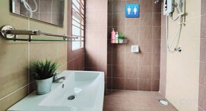 Bathroom - Landed House #Semenyih #Cozy #BBQ (Semenyih)