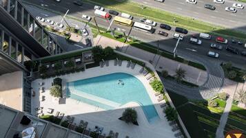 Kolam renang outdoor