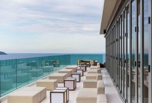 Coffee shop - A La Carte Beachfront Lovers Bliss Retreat Studio (Da Nang)