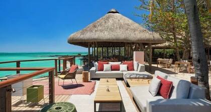 Paradise Cove Boutique Hotel,