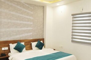 Cribs/infant beds - Gallivanto Inn (North Delhi)