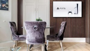 Unclassified image, 3 of 37, button - LONDONERS - Mayfair Serviced Apartments (London)
