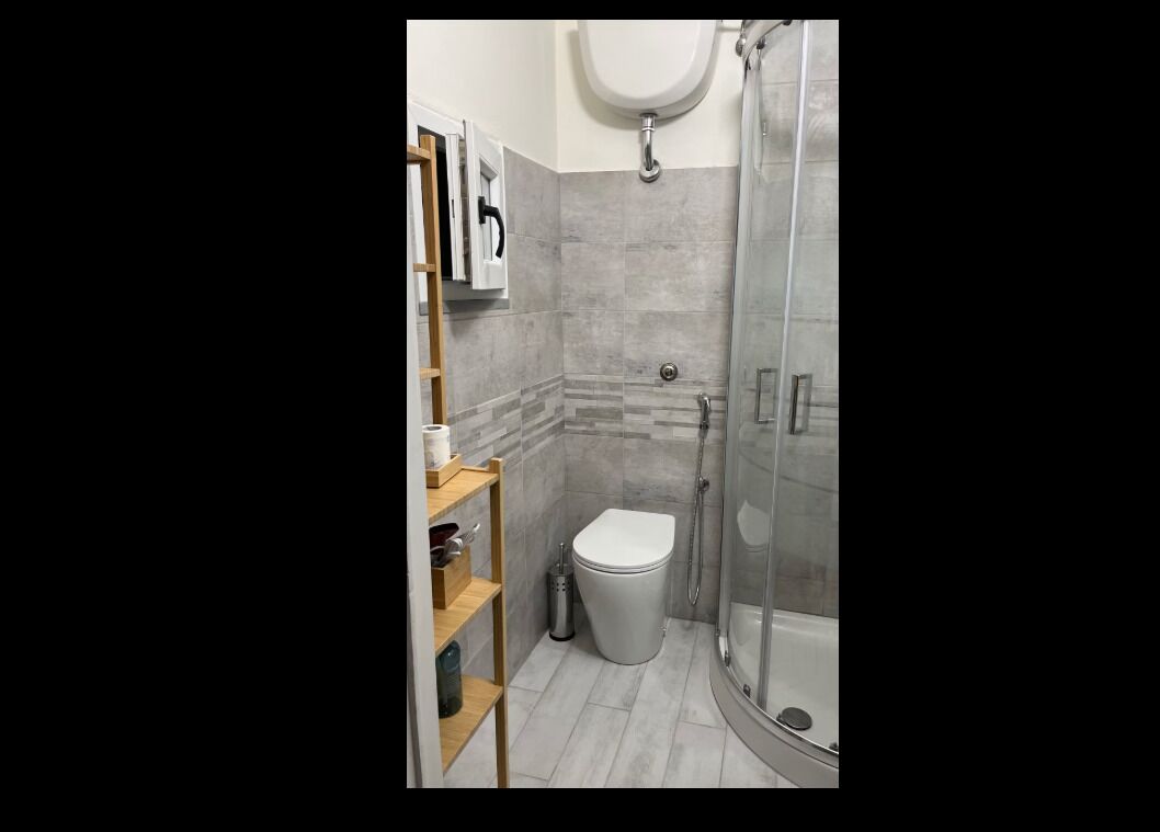 Hårføner, håndklær, såpe og toalettpapir