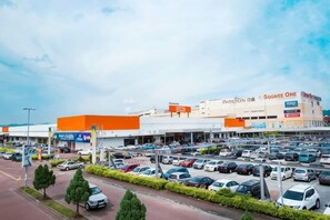 Self parking - 5 min to AeonBig , Old Street, BP Mall & D Garden (Simpang Kanan)