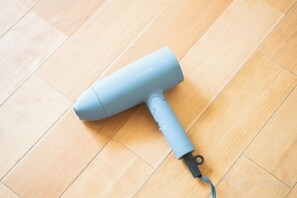 A hair dryer on a wooden floor. - Aica　TABI-NE (Kanazawa)