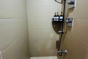 Bathroom - Solana Staycation Suites at Shore 3 Residence (Pasay)