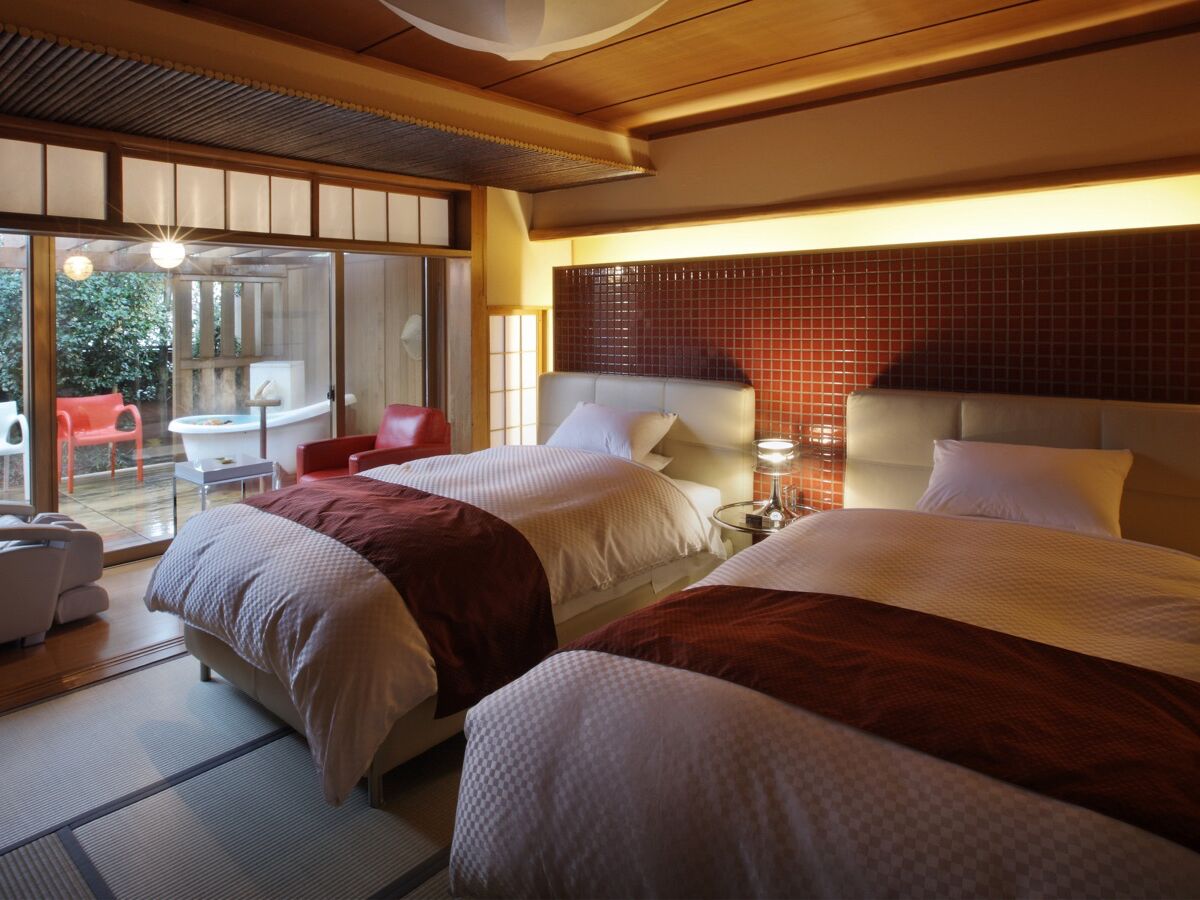 Twin Room | In-room safe, free WiFi