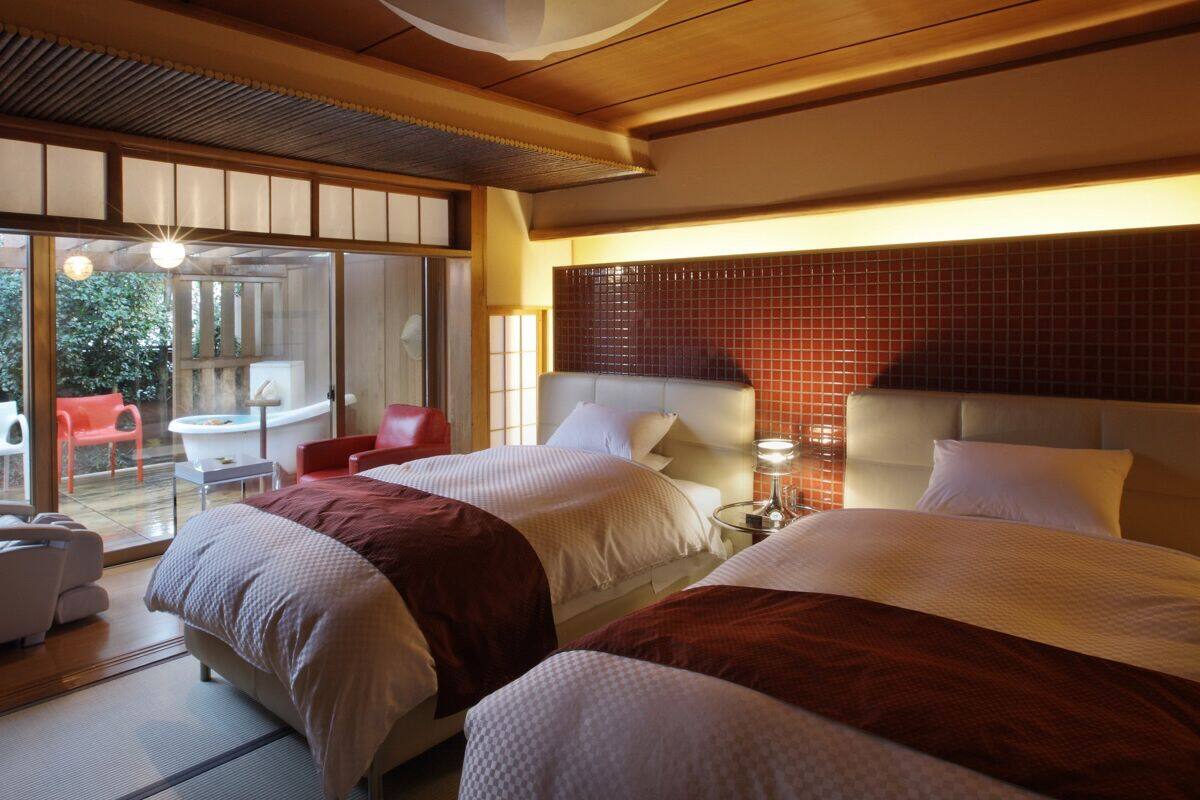 Twin Room | In-room safe, free WiFi