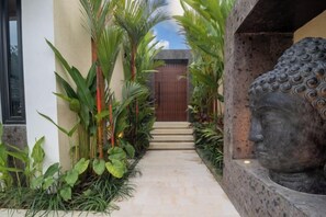 Perincian bahagian luar