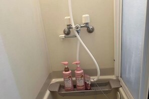 Bathroom - Higashi Shinjuku Station is a 3-minute walk, Shin-Okubo Station is a 7-minute walk,Shinjuku Station (Tokyo)