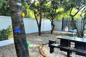 Garden - SwanPP (Hang Dong)