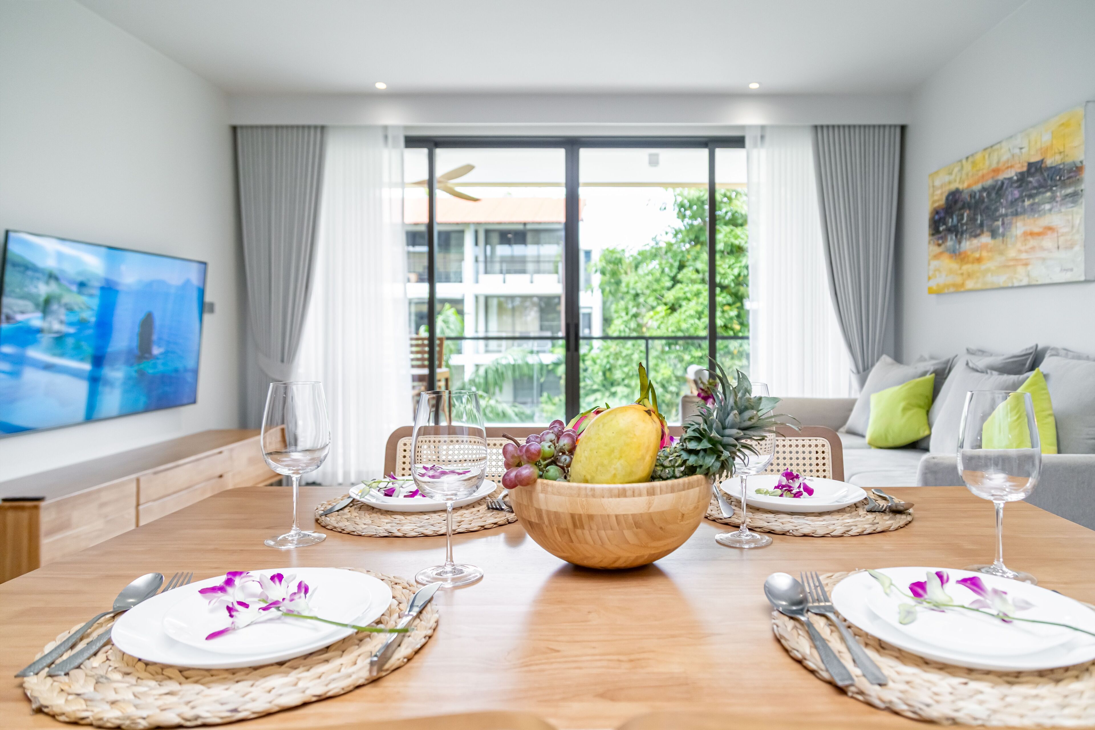 Apartment, 2 Bedrooms, Balcony | In-room dining