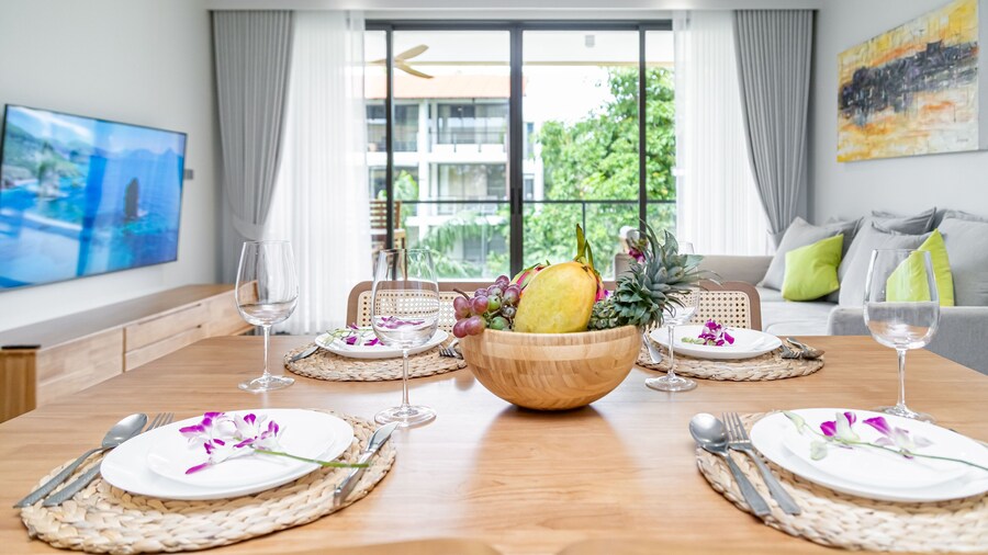 Seaside 2BR 200 m to BangTao beach