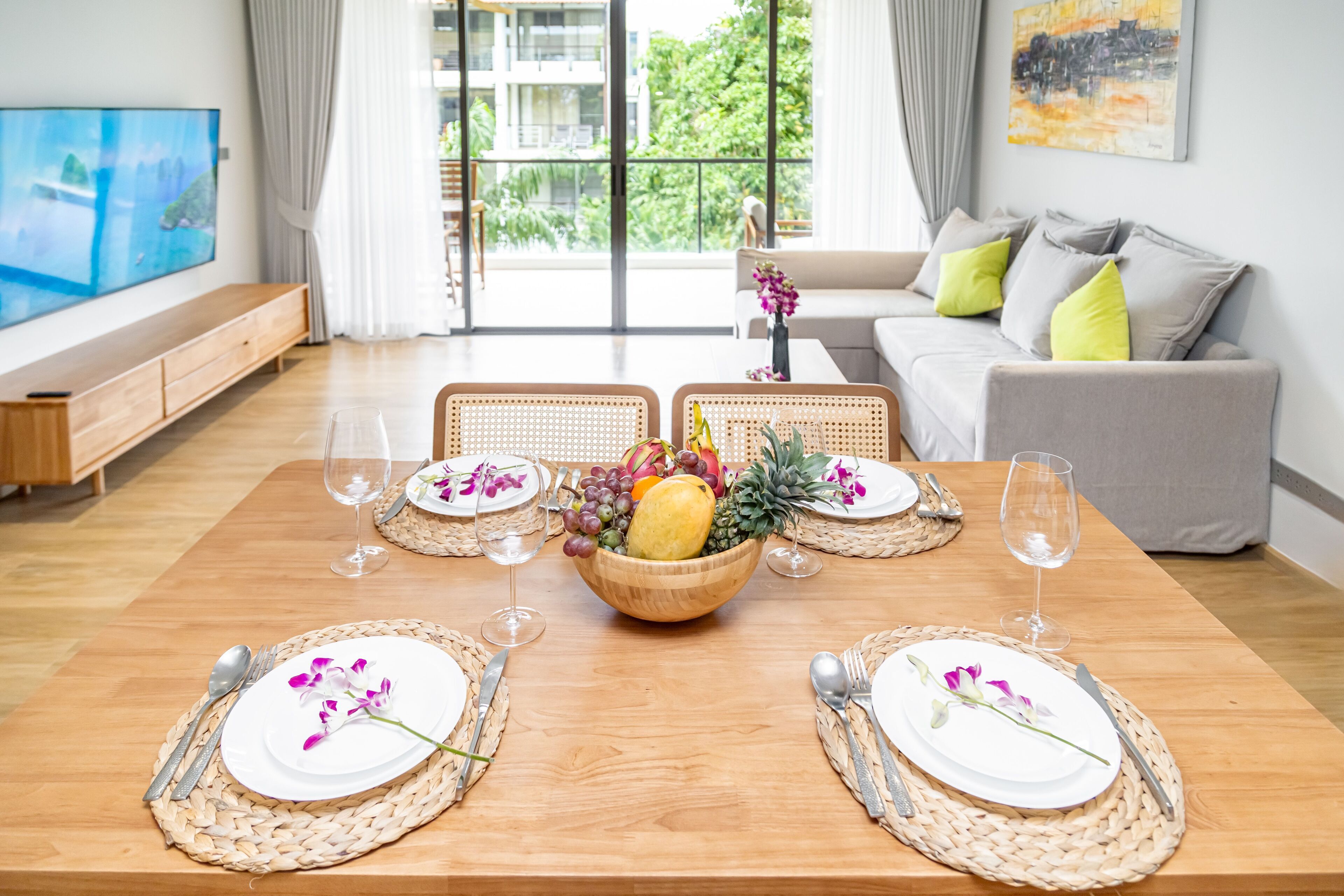 Apartment, 2 Bedrooms, Balcony | In-room dining