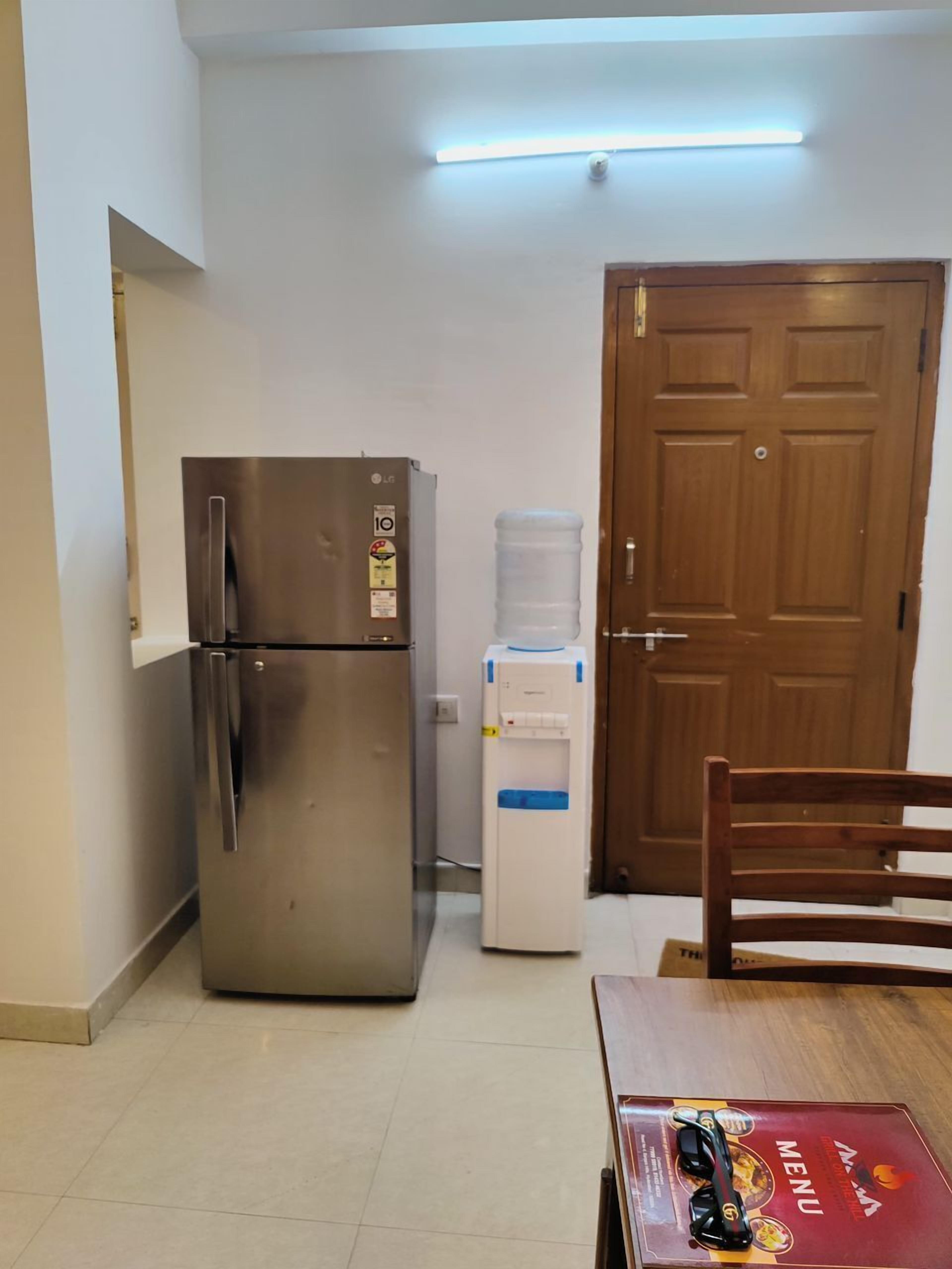 Superior Villa, 3 Bedrooms, Balcony, City View | Private kitchen | Fridge, microwave, oven, stovetop