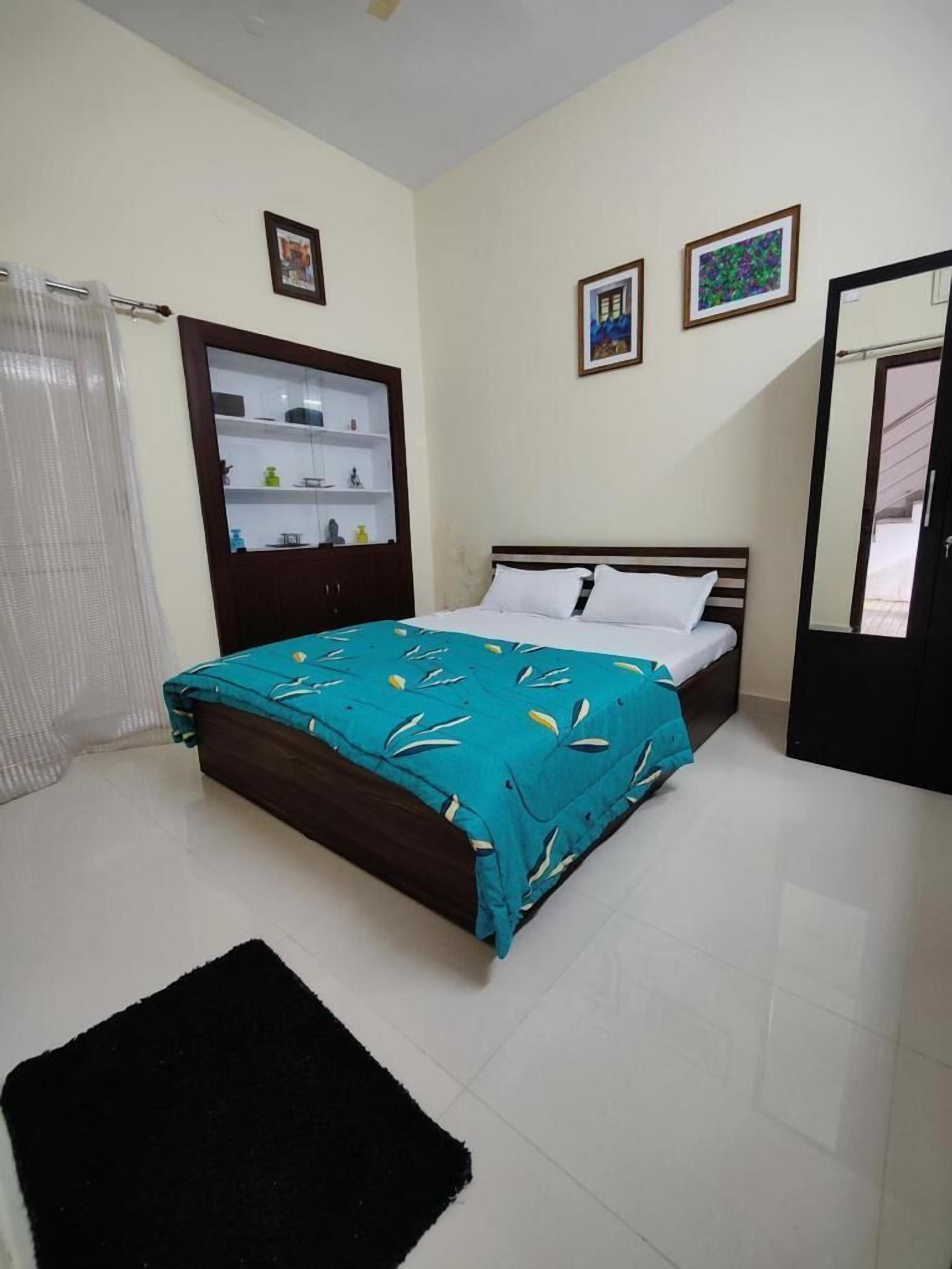 วิลล่าสำหรับครอบครัว, 3 ห้องนอน, ระเบียง, วิวเมือง | โต๊ะทำงาน, พื้นที่ทำงานแบบใช้แล็ปท็อป, เตารีด/โต๊ะรีดผ้า, Wi-Fi ฟรี