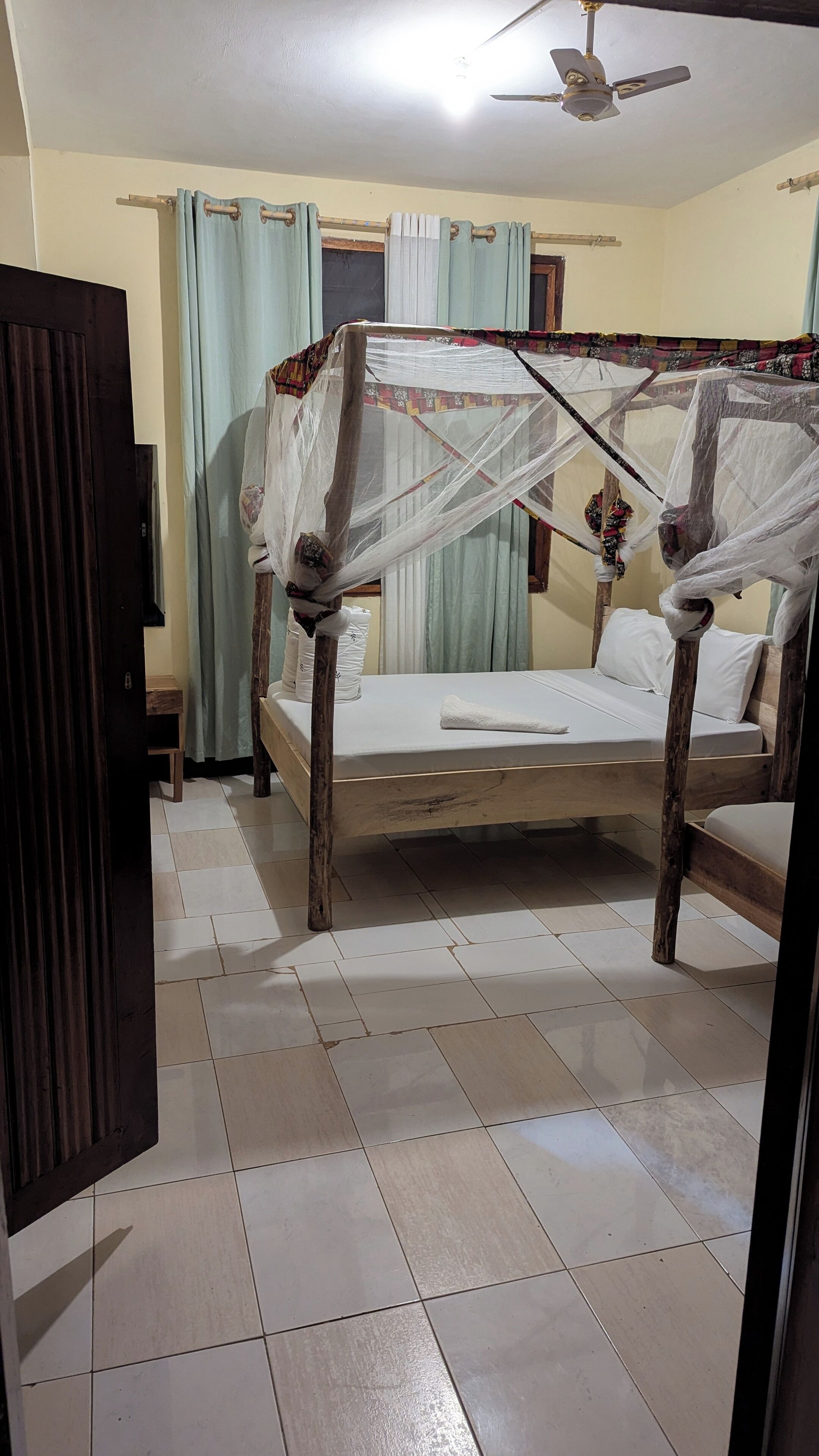 コンフォート ダブルルーム マウンテンビュー | WiFi (無料)