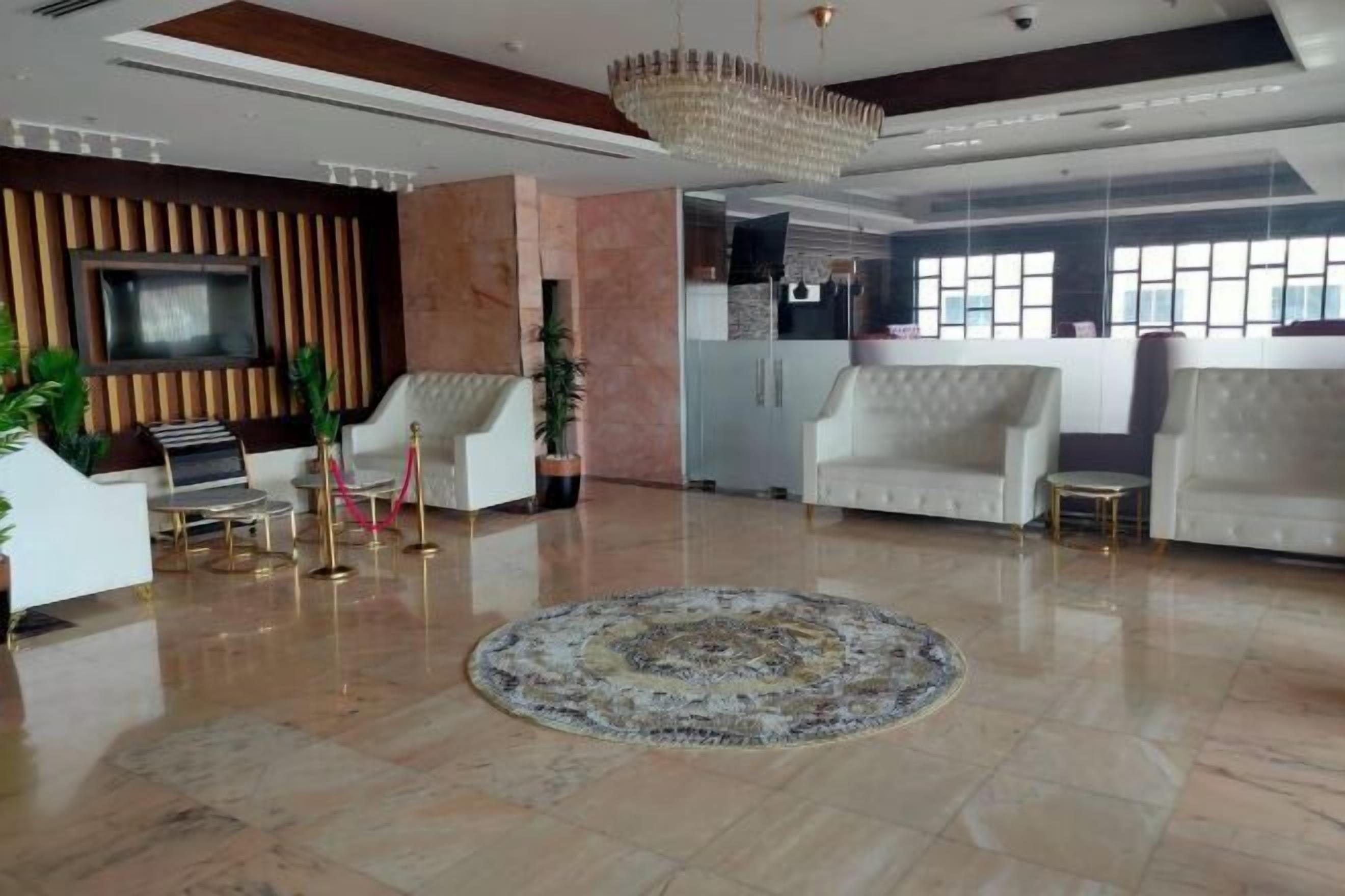 المنشأة من الداخل