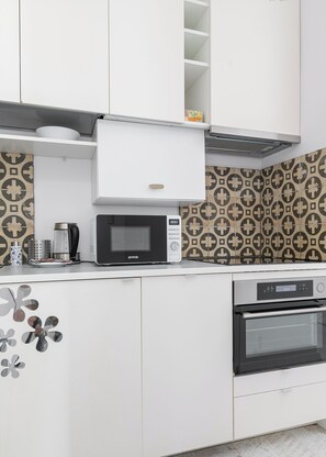 Appartamento | Angolo cottura privato | Frigorifero, piano cottura, pentole/stoviglie/utensili