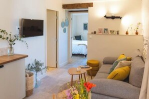 Cots/infant beds - Cottage Tilleul on large domain with Pool, Spa, Tennis (Saint-Julien-les-Rosiers)