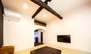 Interior - Ranjatai Premium (Nara)